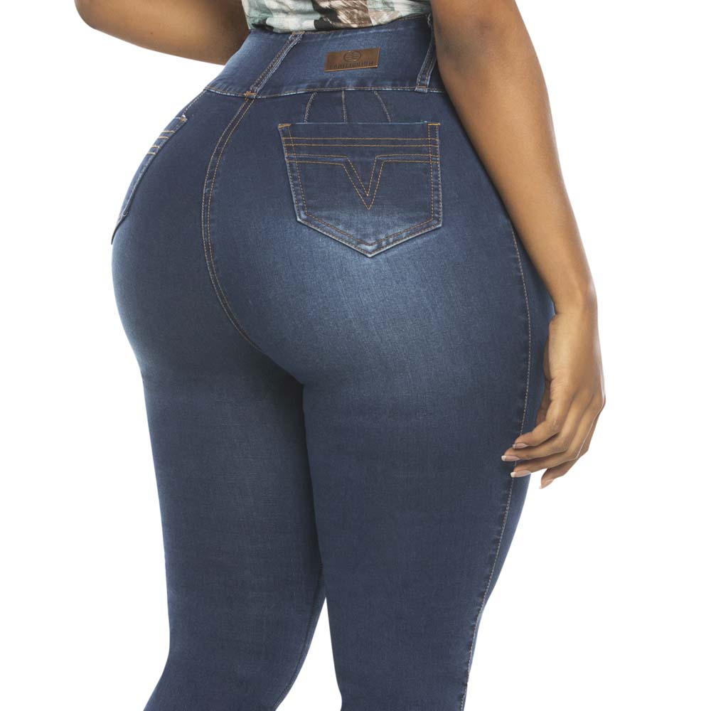 Curvy BBL Jeans – Equilibrum